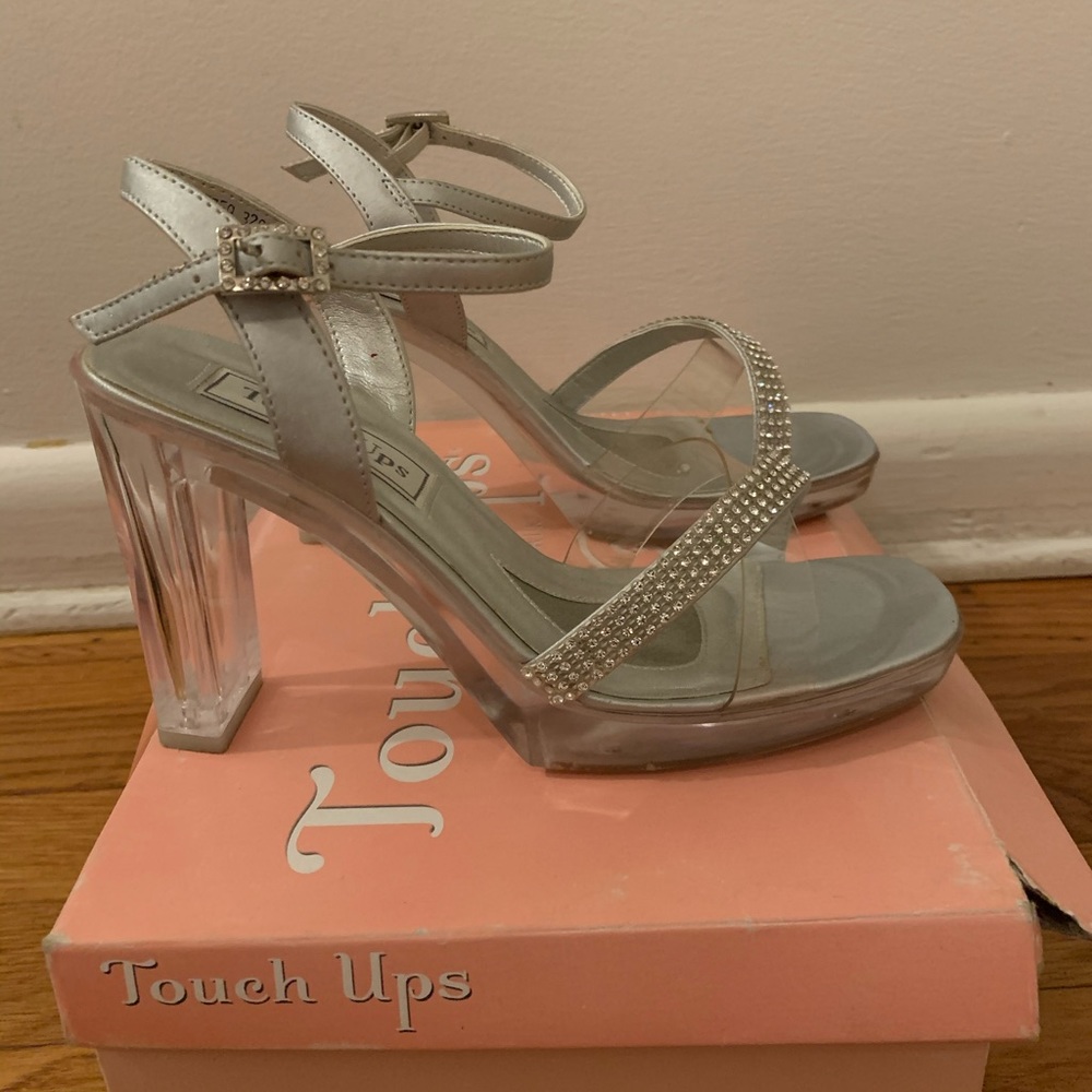Clear/ Rhinestone Heels - Picture 5 of 5